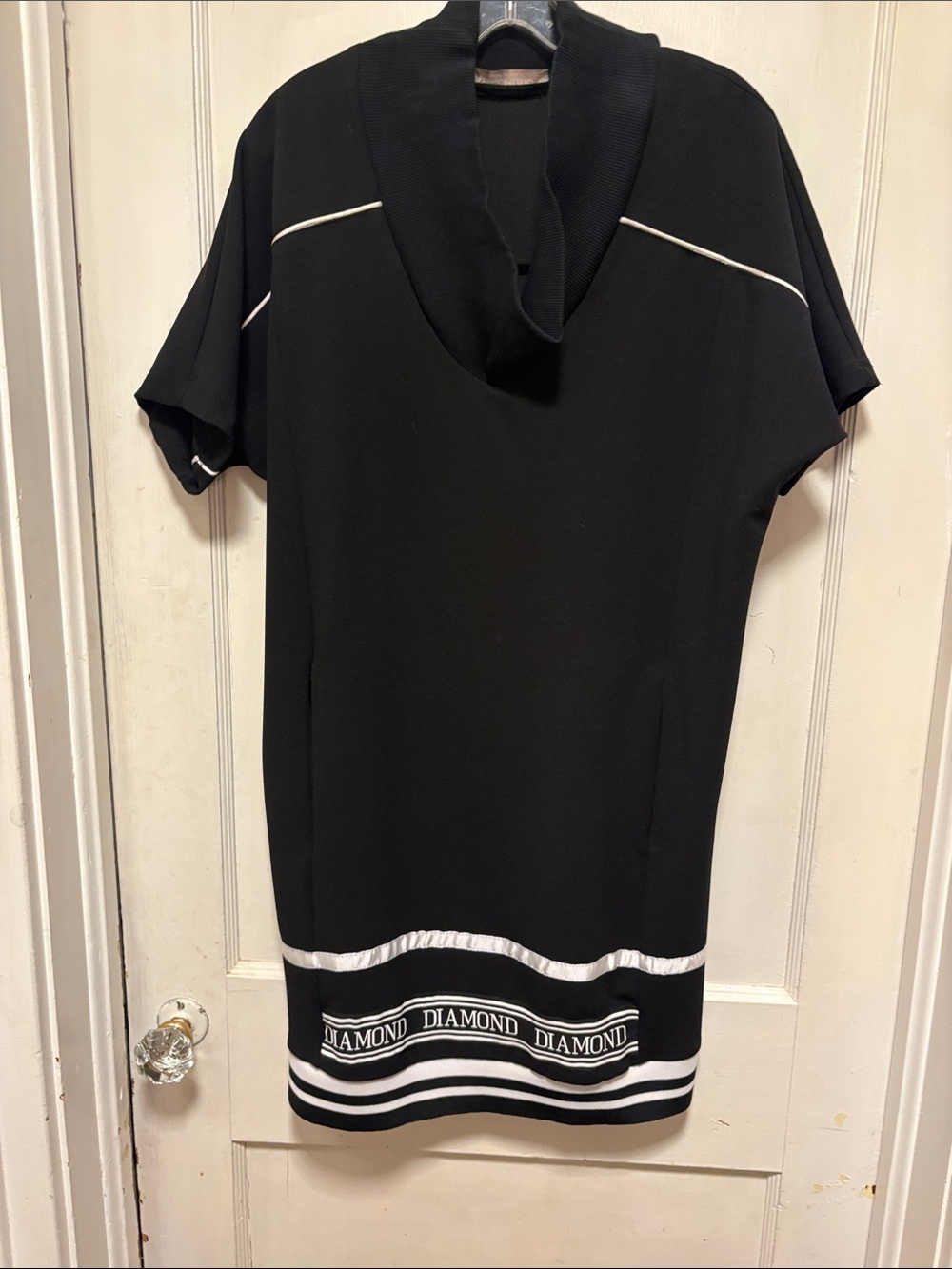 Rinascimento Black Cowlneck Short-Sleeve Tunic Dress White Trim Diamond Logo Med